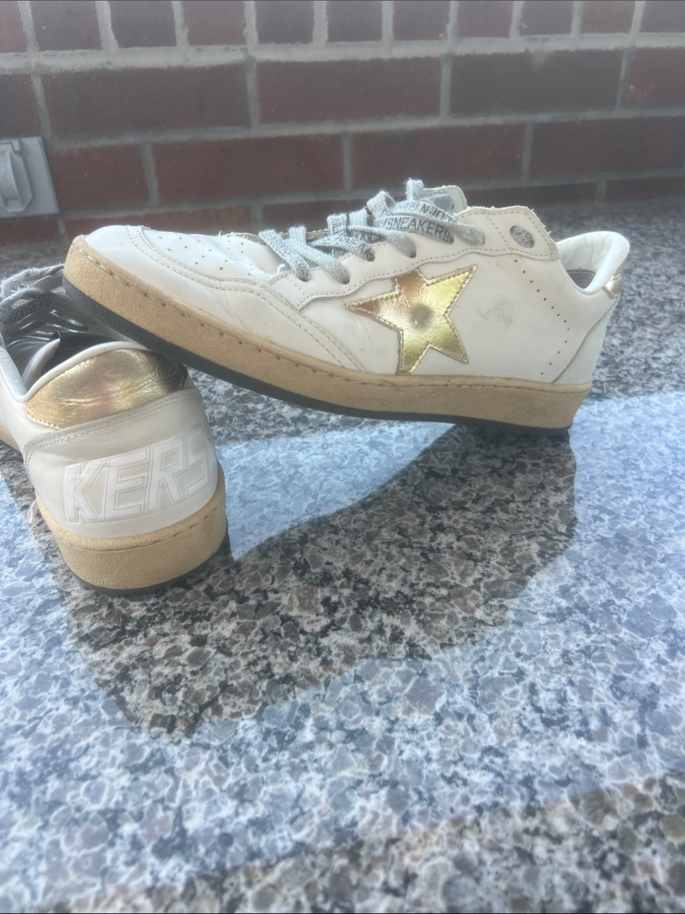 Golden Goose women’s White Sneakers with Gold Star